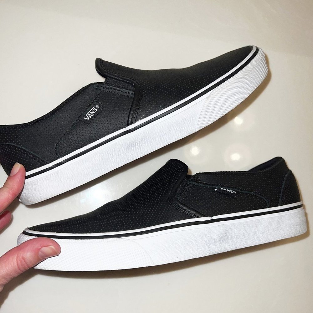 Vans Asher Perforated Sneaker